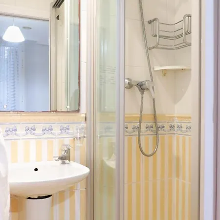 San Lorenzo Konukevi