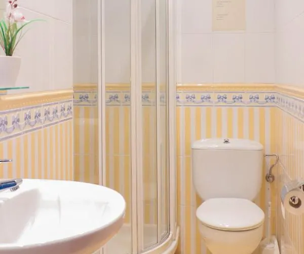 San Lorenzo * San Sebastián